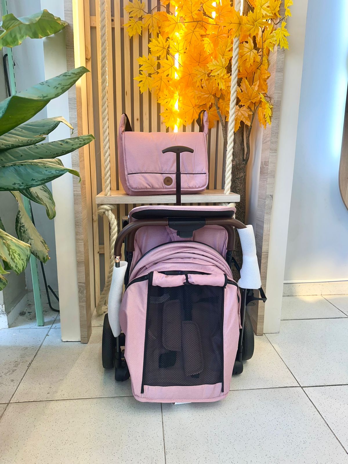 Coche Paseador Tipo Maleta Ultraliviano y Compacto